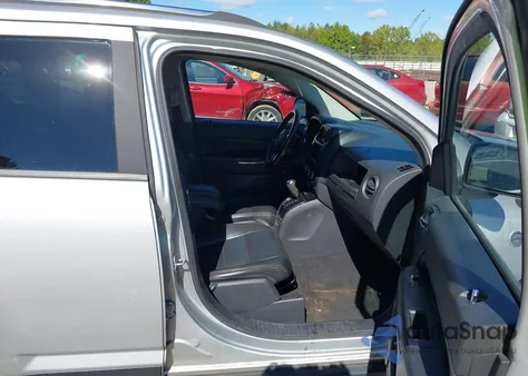 2011 Jeep Compass Limited из США, поврежденный, VIN 1J4NF5FB8BD158506